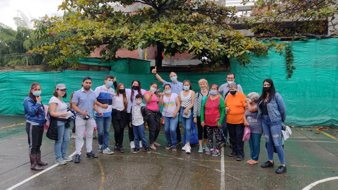 Participación de la Policía Nacional en la entrega de regalos.