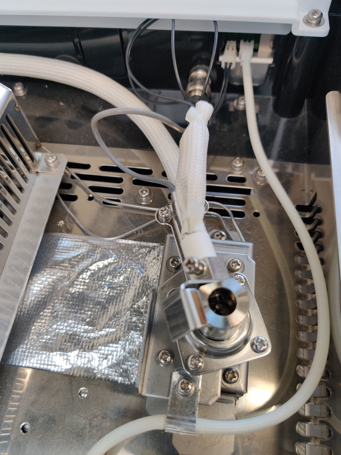 Shimadzu Nexis GC-2030 Gas Chromatograph with FID & TCD Detectors. No errors.