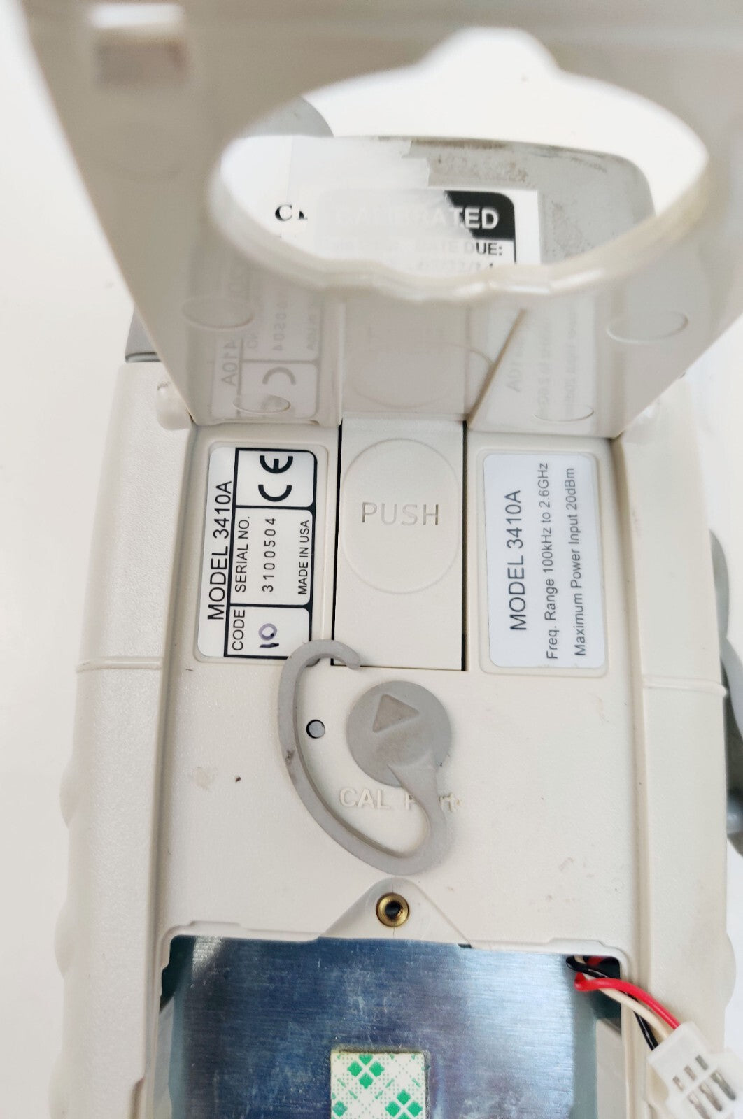 Gigatronics 3410A 100 KHz 2.6 GHz Handheld Power Meter compare Agilent E4418A