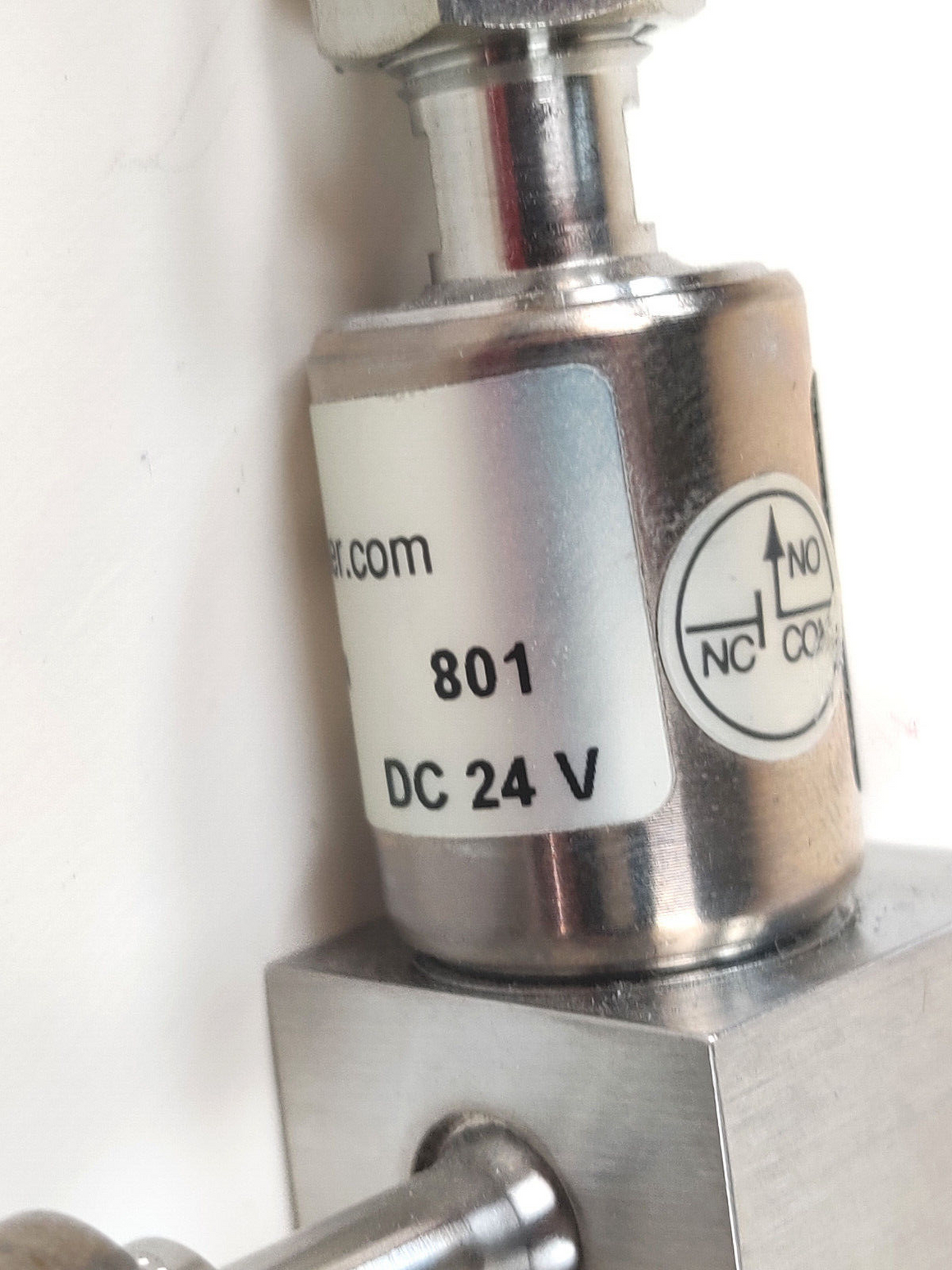 PerkinElmer SQ8 Gas Vial & Knurled Fitting w Parker VAC-100 24VDC Solenoid Valve