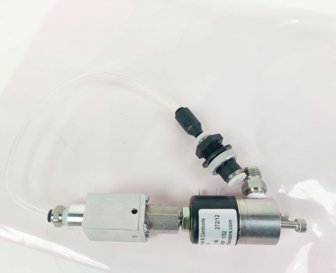 Thermo LCQ 00110-10708 Solenoid Valve Assy SS 2-Way 1/32 Gems Sensors A2211-S13