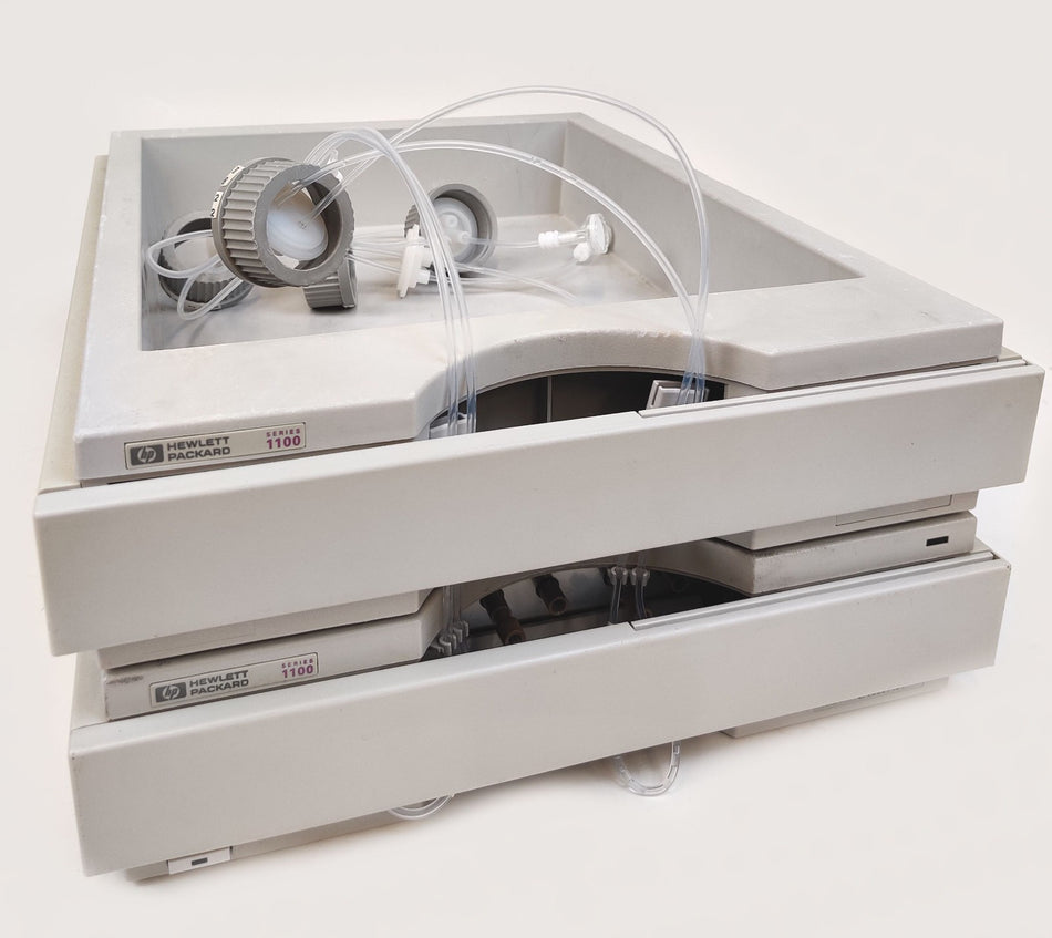 Agilent G1322A On-Line Vacuum Degasser 4-CH w Lid & Tray 1100 HPLC. Tested