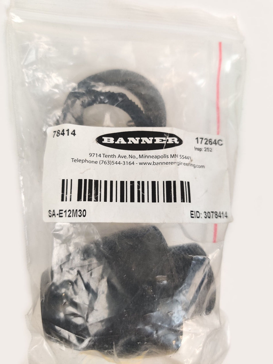Banner Engineering Banner SA-E12M30 Mounting Base Adapter LOT OF 2. NEW