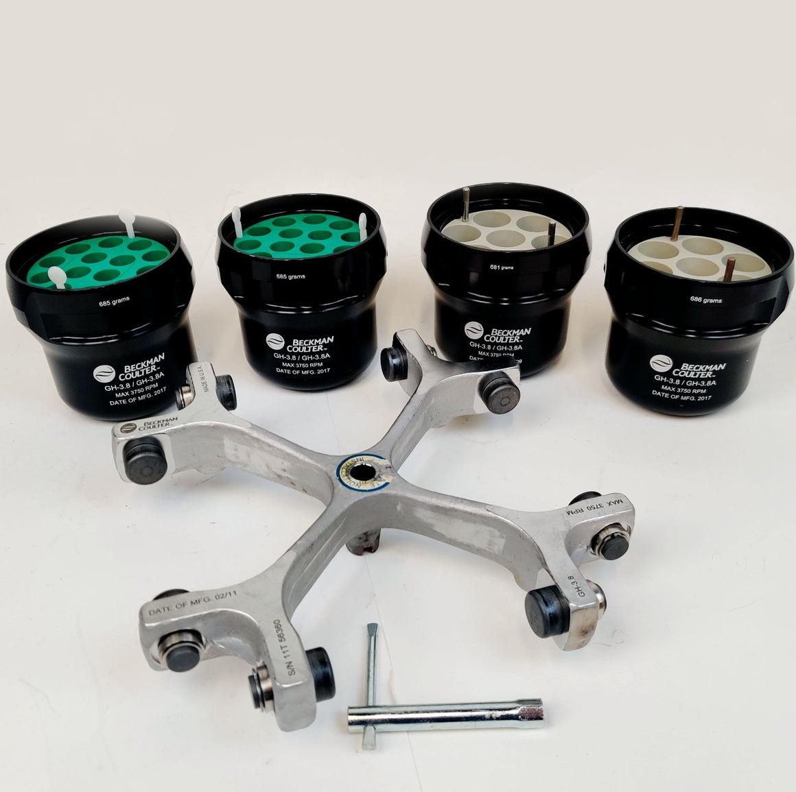 Beckman Coulter GH-3.8/GH-3.8A Swing Bucket 686 685 681 gramos w Rotor LOT OF 4