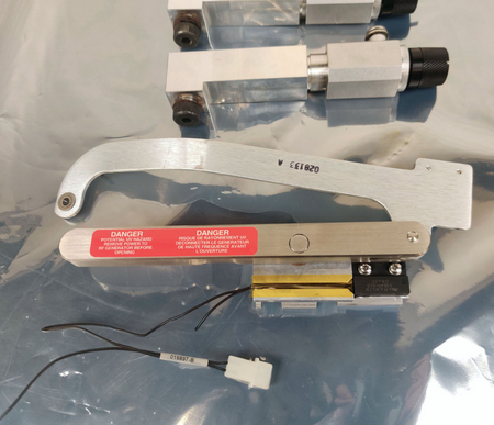 PerkinElmer Sciex Elan 9000 ICP-MS Slide Latch Assy 019553 with X & Y Adjust Scr