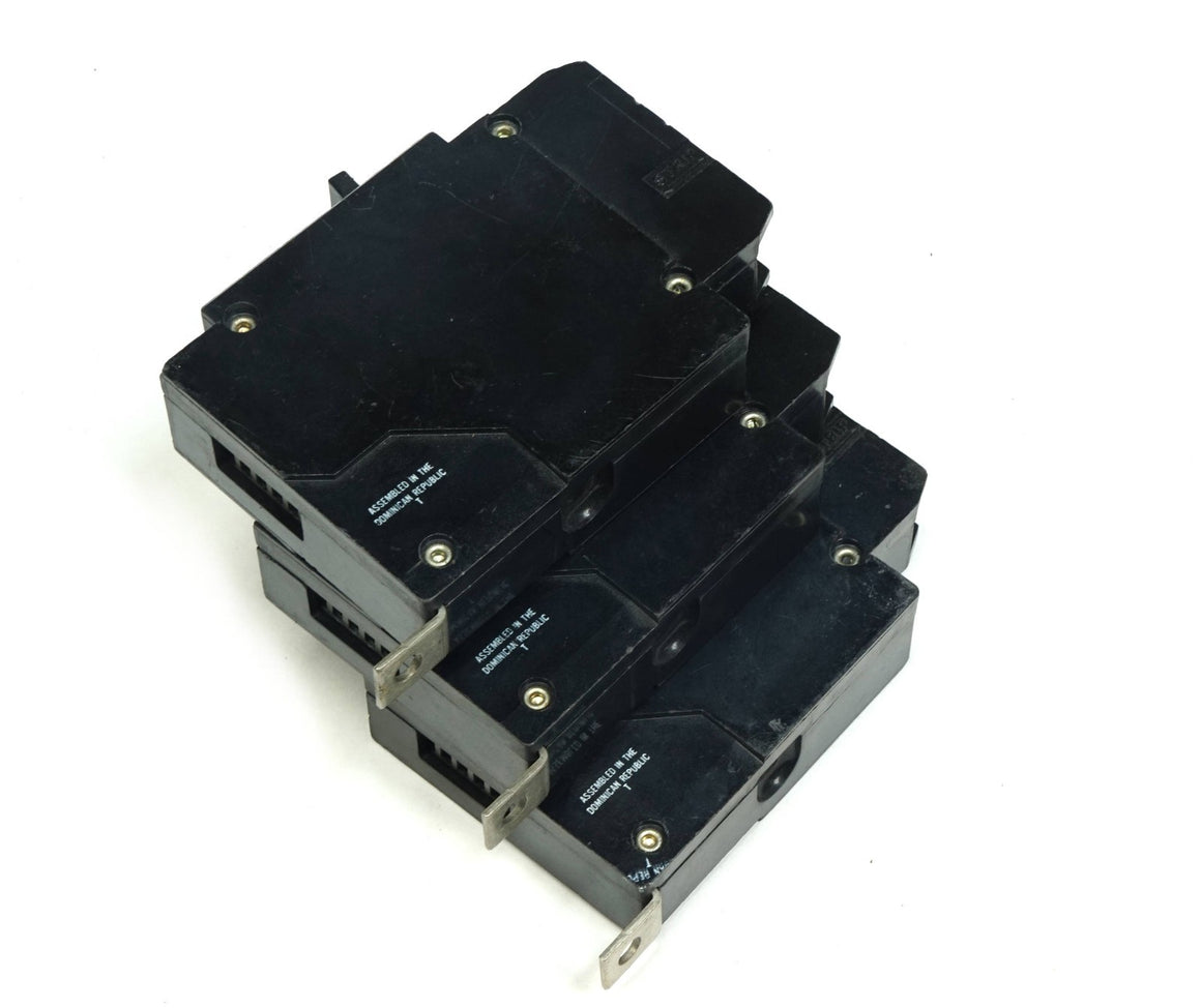 Lot of 3 Siemens BQCH1B015 Bolt-On Circuit Breaker 1 Pole 15 Amp 277VAC