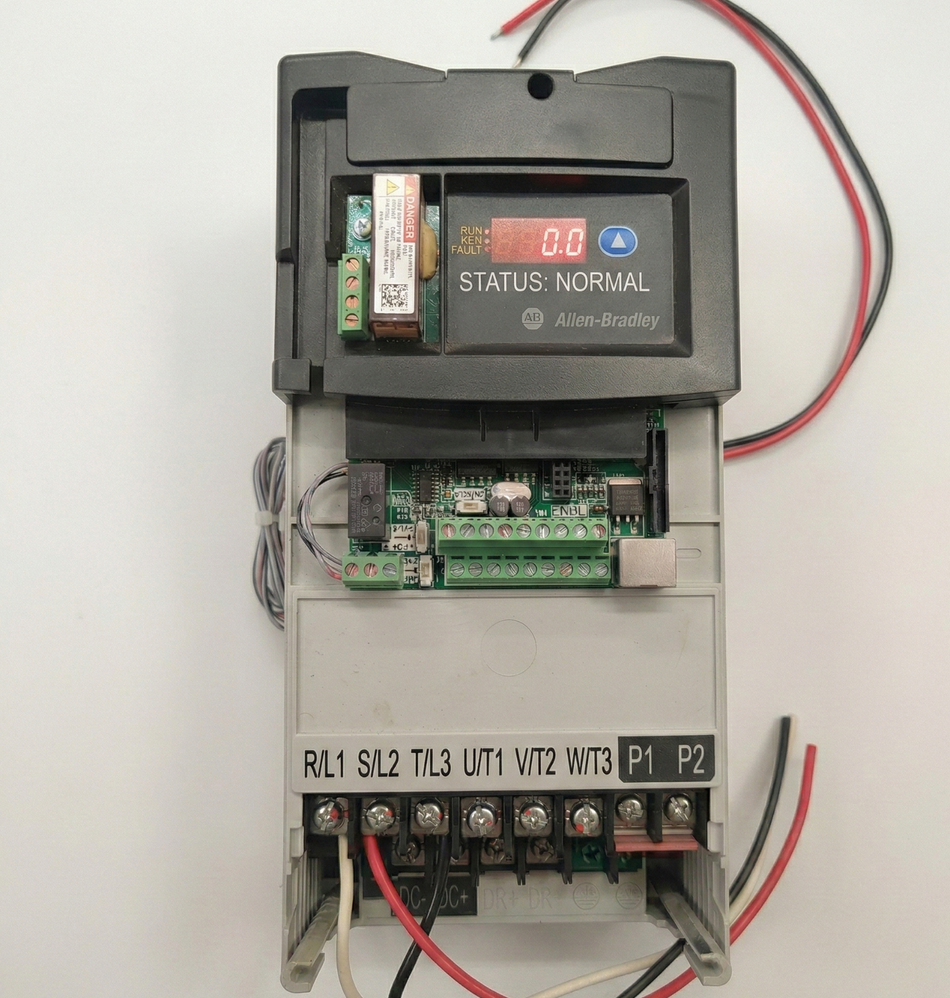 Allen Bradley 7.5 HP AC Drive PowerFlex 40P 380-480VAC 22D-D012N104 ser A Tested