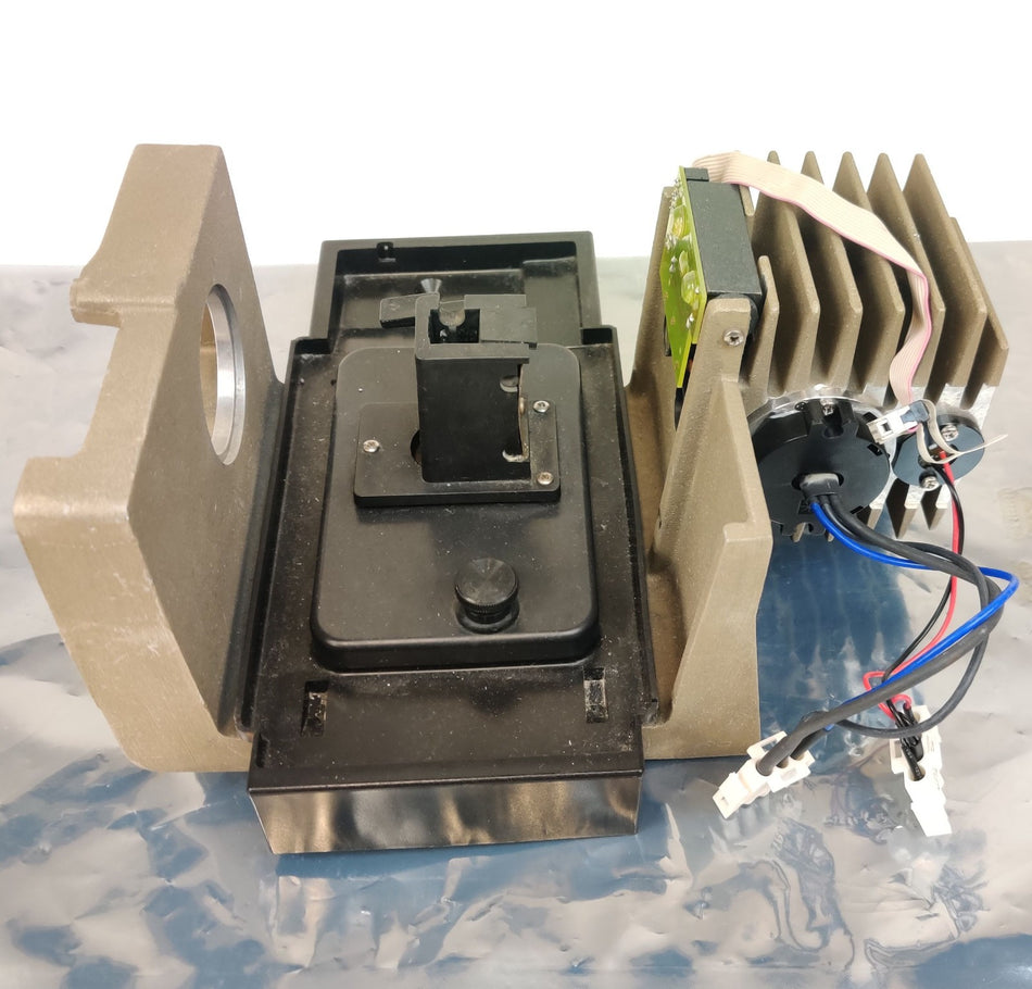 Agilent 8454 Spectrophotometer Cell Holder w 2140-0605 Deuterium & Tungsten Lamp