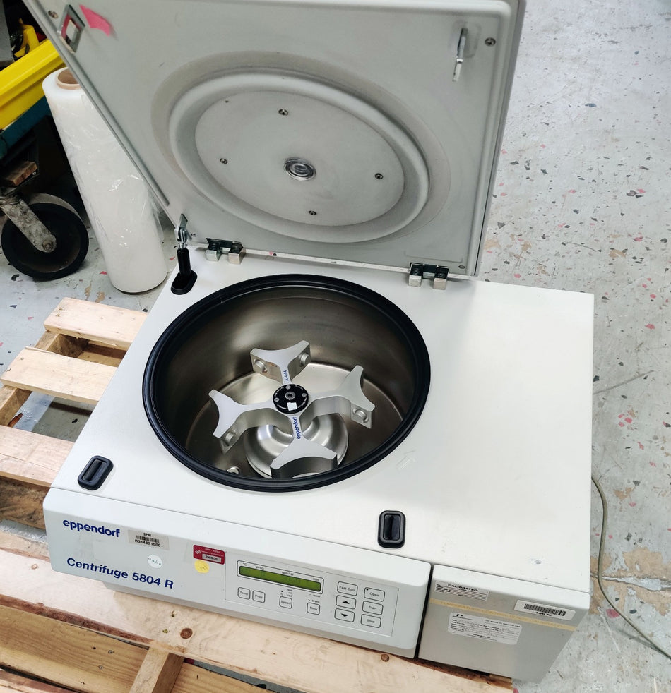 Eppendorf 5804 R Refrigerated Centrifuge with A-4-44 Rotor 5000RPM 4x0.6kg