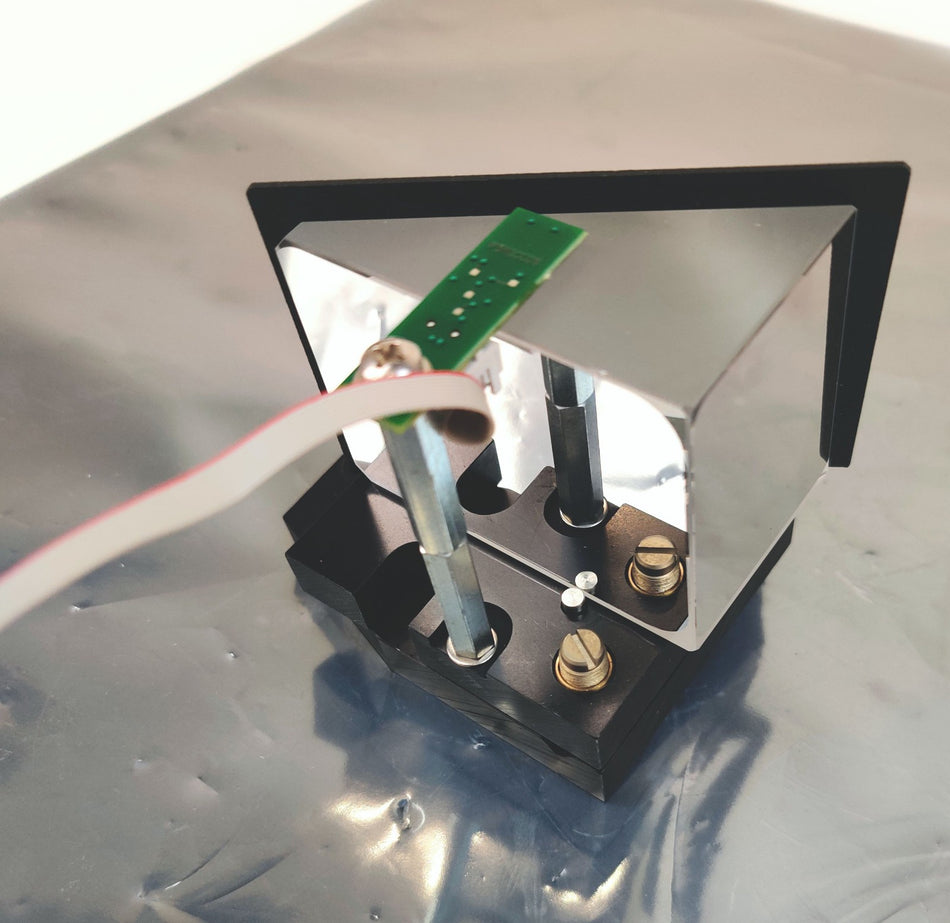 PerkinElmer Mirror Prism Assy N077-0728 for Optima 2100 DV ICP MS. Working