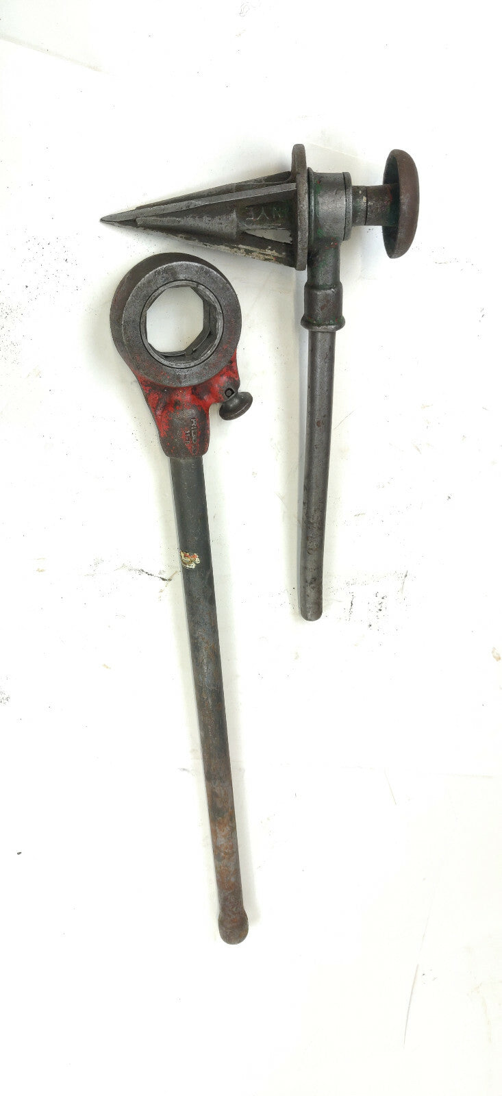 Ridgid 11-R 1/8-1/2" Ratchet Pipe Threader and NYE P320 Straight Reamer w Handle