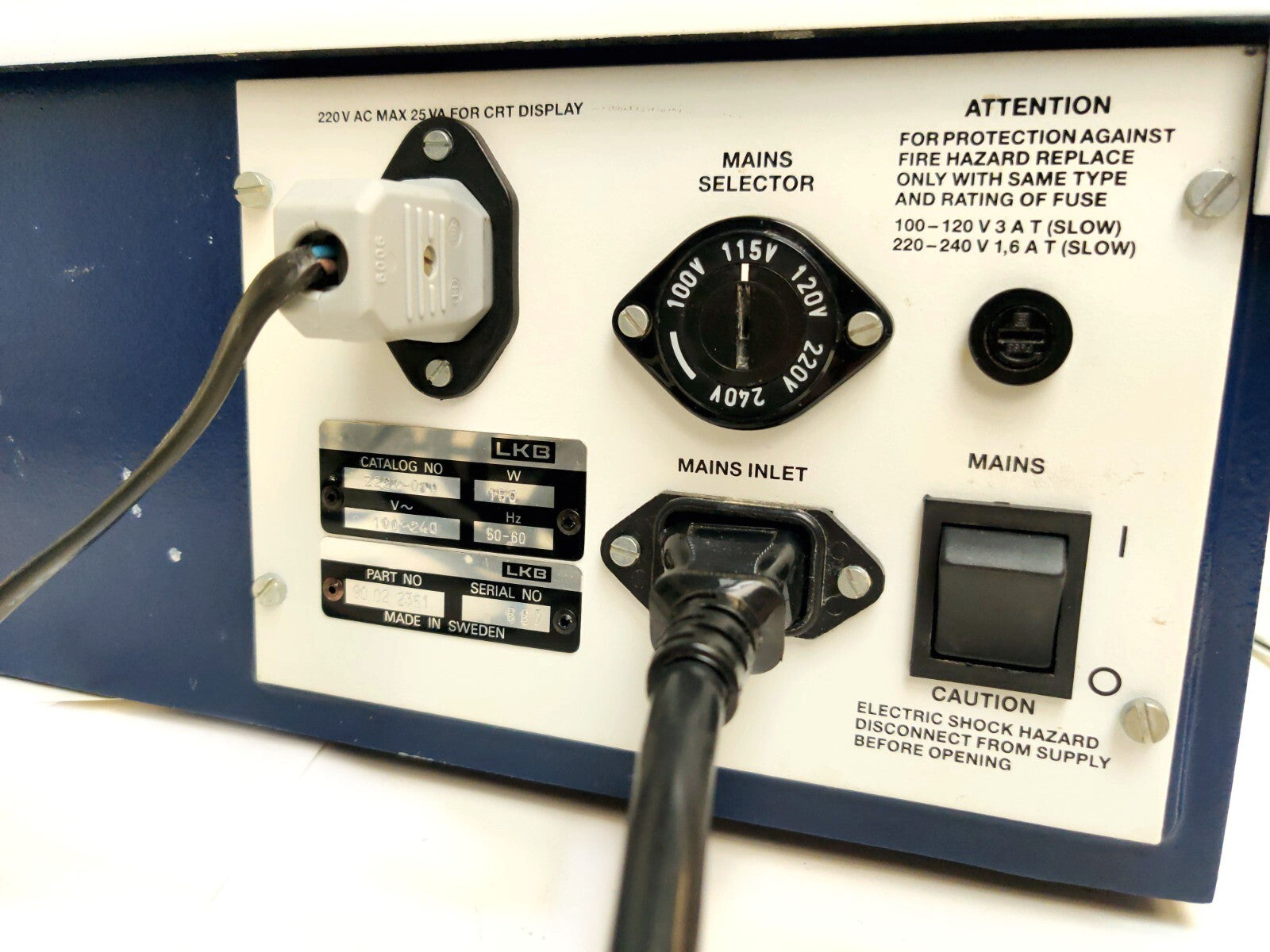 GE Akta Pharmacia LKB 2222-010 UltroScan XL Laser Desintometer w Display Monitor - 