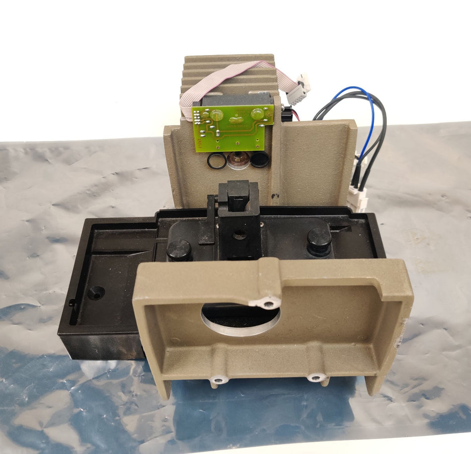 Agilent 8454 G1130A Spectrophotometer Cell Holder w/ Deuterium & Tungsten Lamps
