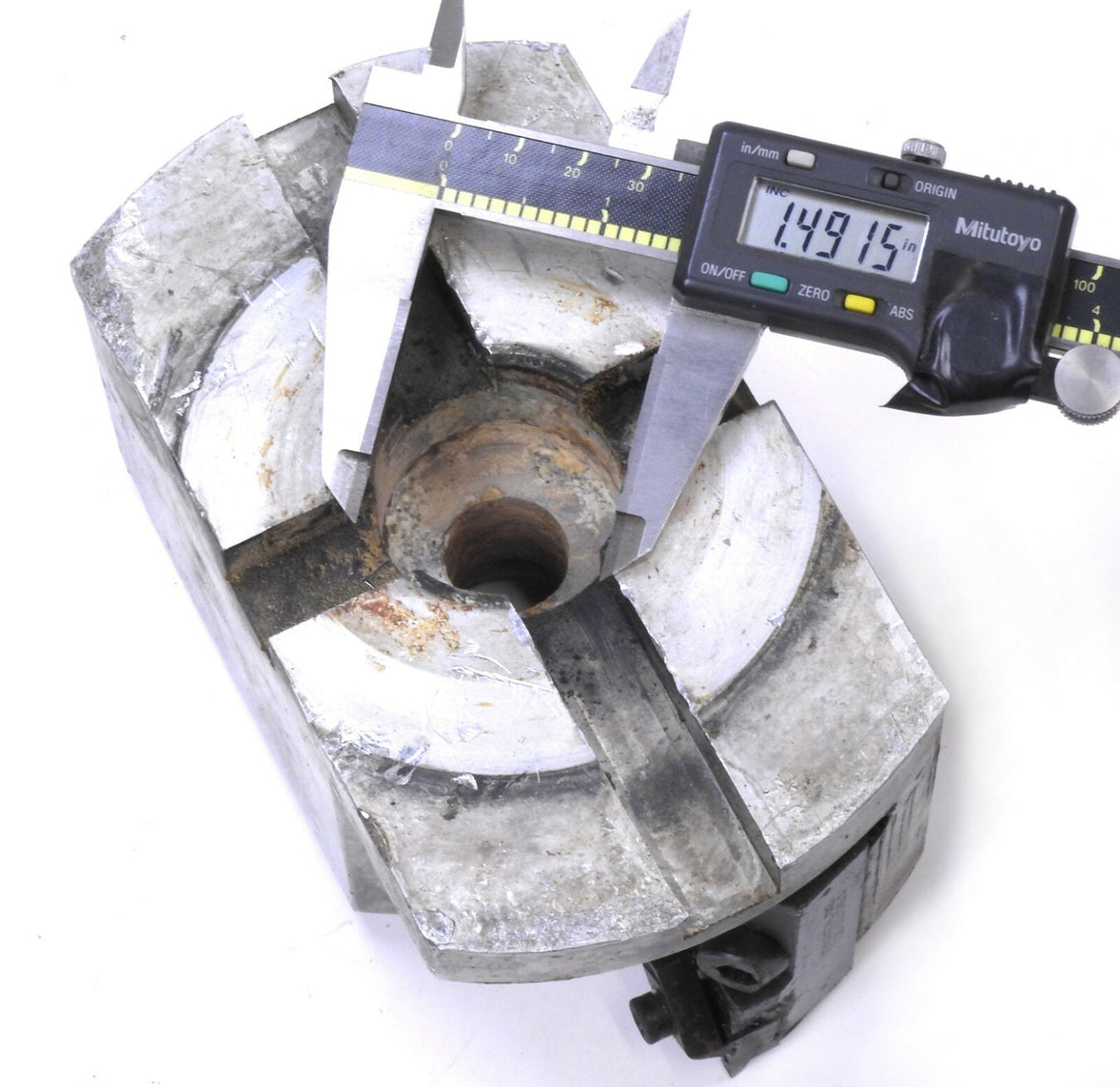 Kennametal Bore Grooving Head 6" Dia, 1.5" Bore 3" Proj w/ Grooving Cartridge