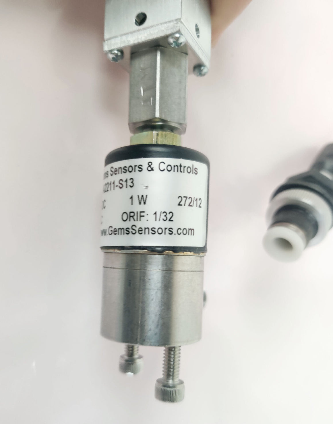 Thermo LCQ 00110-10708 Solenoid Valve Assy SS 2-Way 1/32 Gems Sensors A2211-S13