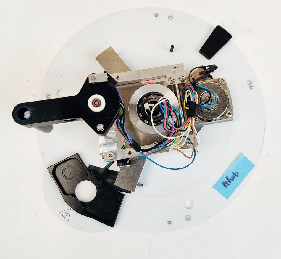 PerkinElmer PerkinElmer AS 8000 Autosampler Gripper Arm Assembly for DSC 4000 / 6000