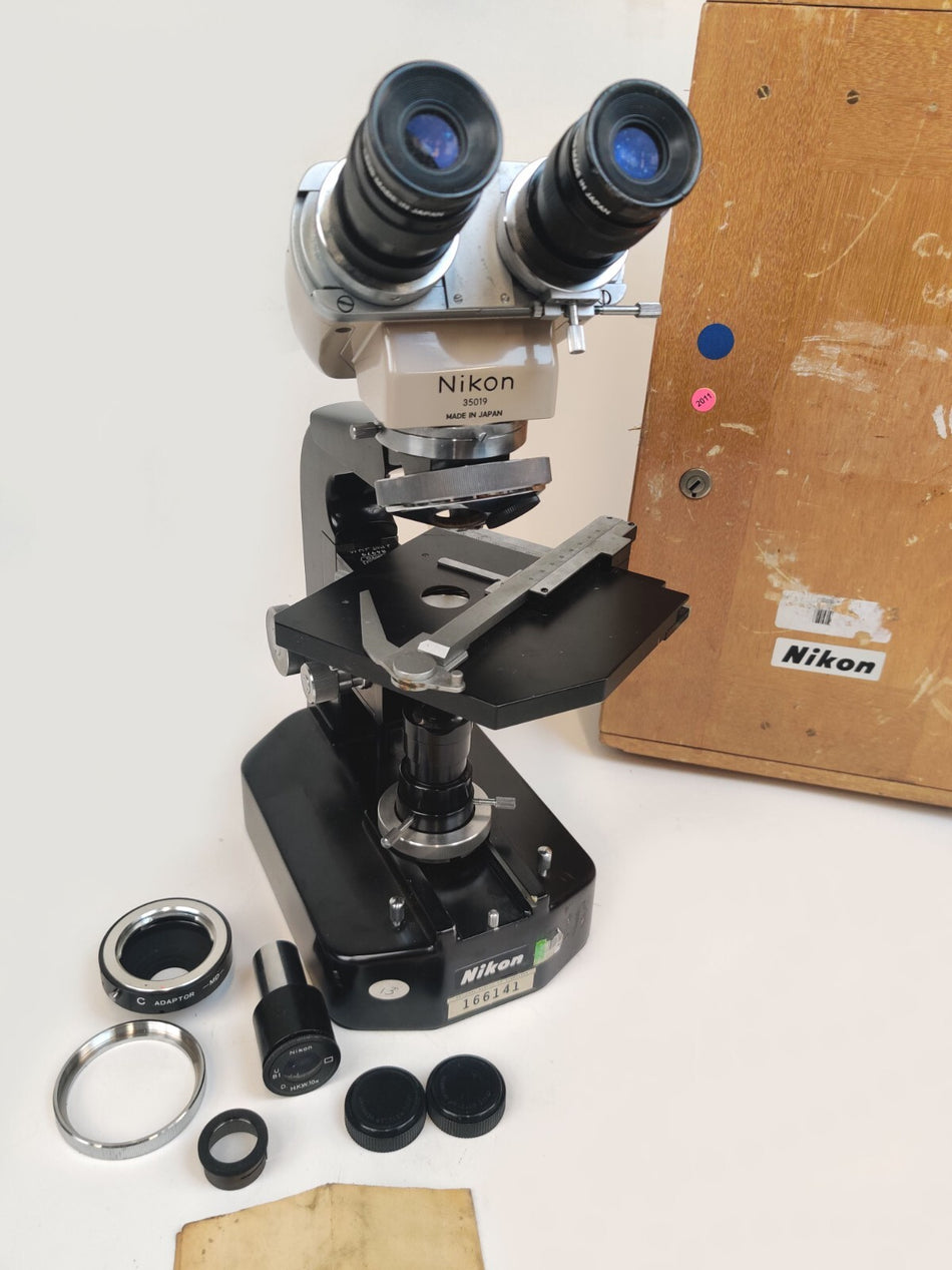Nikon Binocular Microscope Reticle 35019 w 10x Eyepieces, Adaptador & Hard Case
