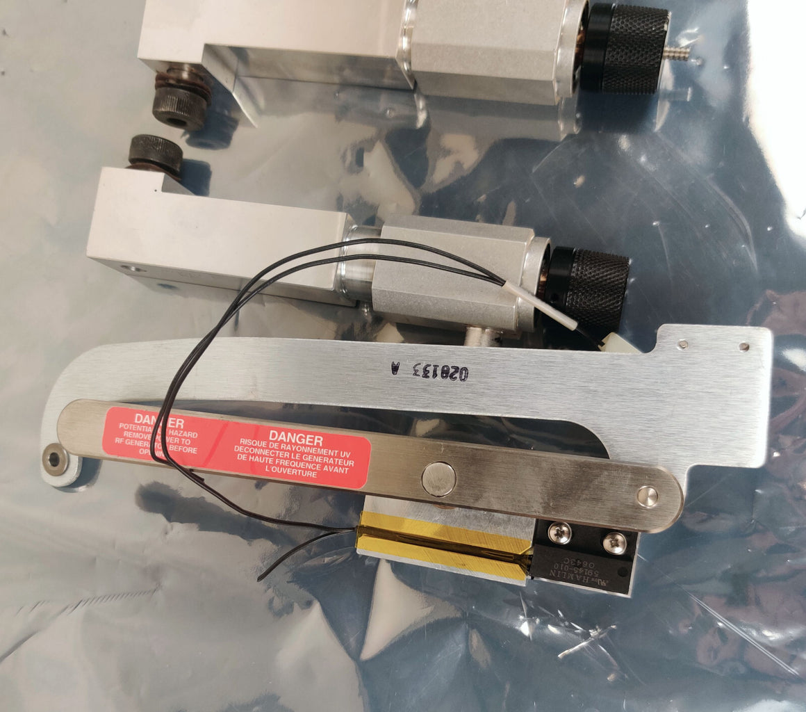 PerkinElmer Sciex Elan 9000 ICP-MS Slide Latch Assy 019553 with X & Y Adjust Scr