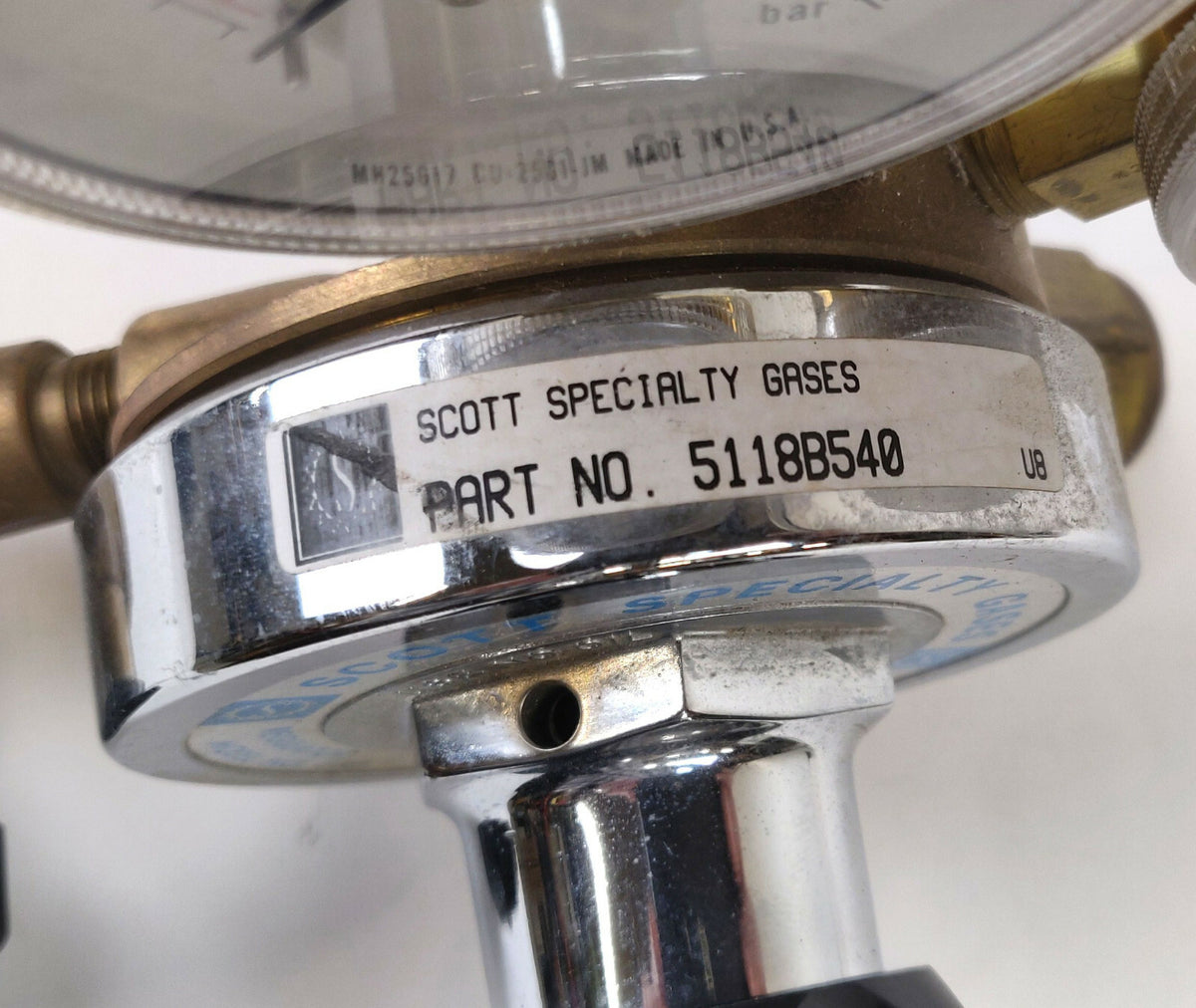 Scott Specialty Gases 18B Oxygen Regulator 5118B540 w 200 Psi Out 4000 Psi Gauge - 