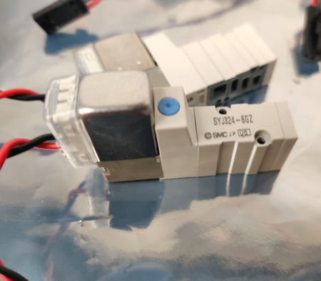Lot of 10 SMC SYJ324-6GZ 3 Port Solenoid Valve M5 Base Mounted 24VDC 0.15-0.7MPa