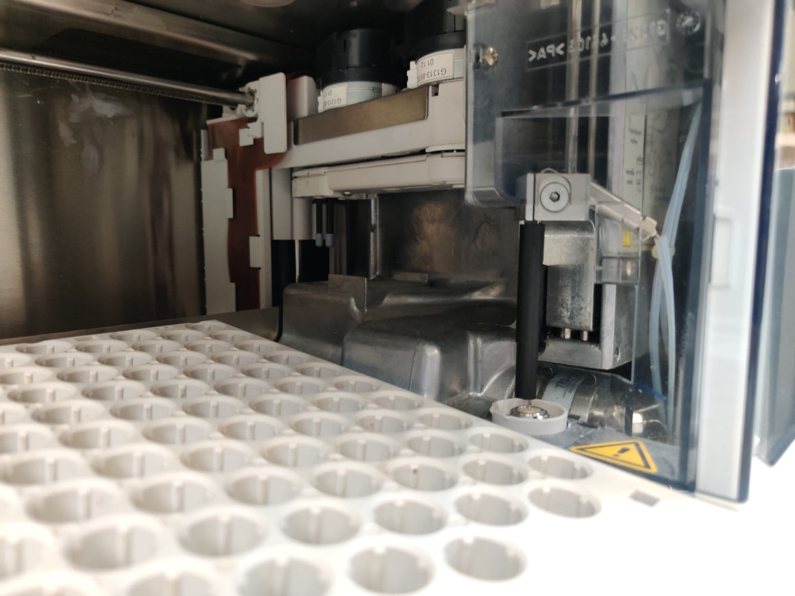 Agilent G1313A ALS Standard Autosampler 1100 HPLC Tested. Calibrated