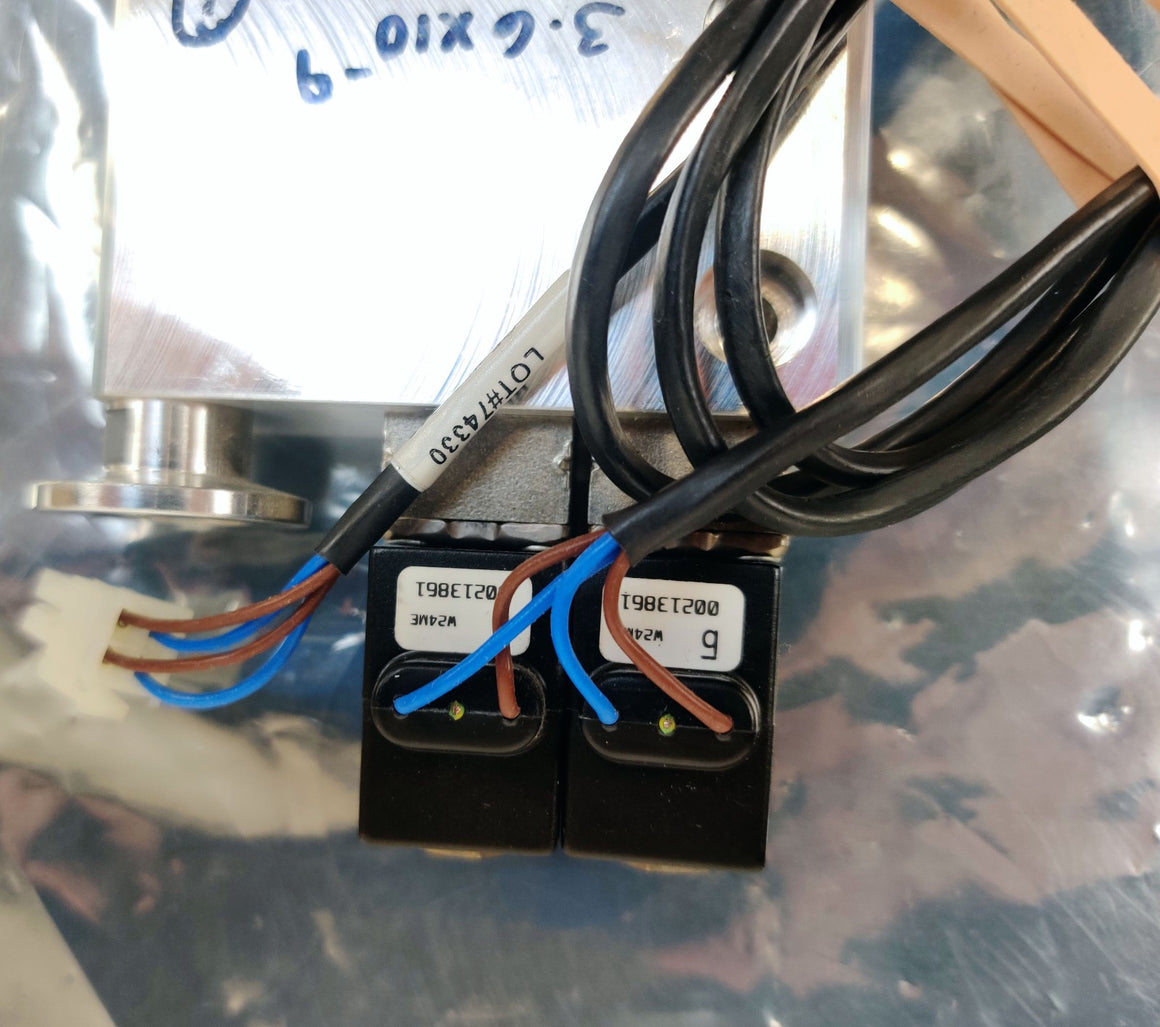 Bruker Microflex MALDI TOF Manifold w/ Burkert 6011 1.6bar FKM 24VDC 2W Working
