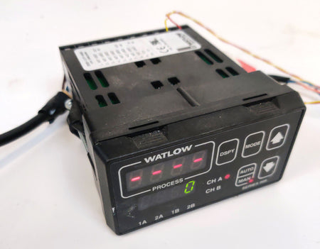 Watlow 999 Series Temperature Controller 2-CH 999D-11FF-AARG 100-240V *Tested