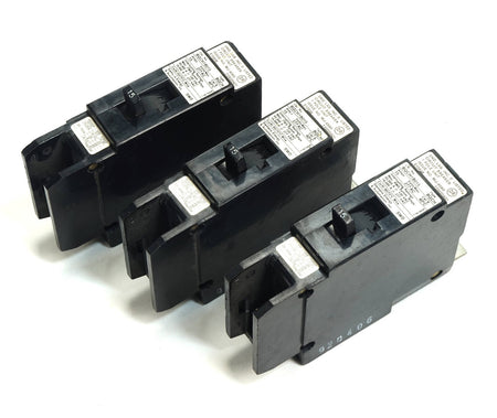 Lot of 3 Siemens BQCH1B015 Bolt-On Circuit Breaker 1 Pole 15 Amp 277VAC