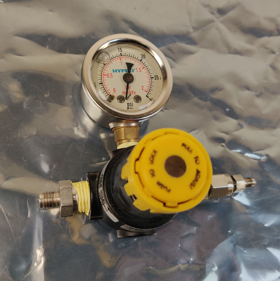 Finite Finite F14R113FC Pressure Regulators 1/4" NPT 300 psig w/ Control Pressure Guage