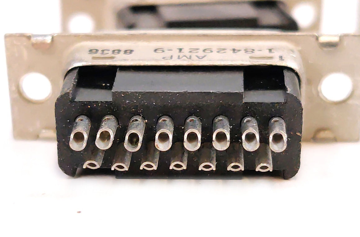QTY: 4 AMP DB15 1-842921-9 D Sub Plug Male 15-Pin Connector