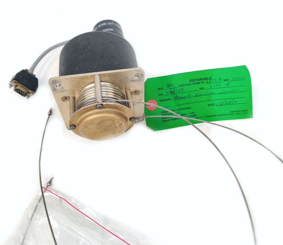 S-Tec 0106-R9 Autopilot Roll Servo Assy with Mounts and Cables
