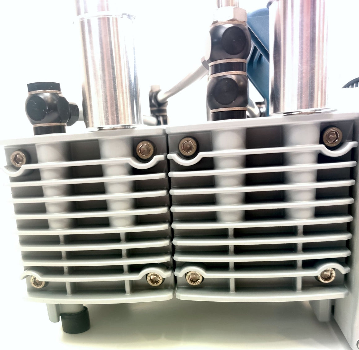 Vacuubrand ME 8 NT Diaphragm Vacuum Pump Oil-Free 70