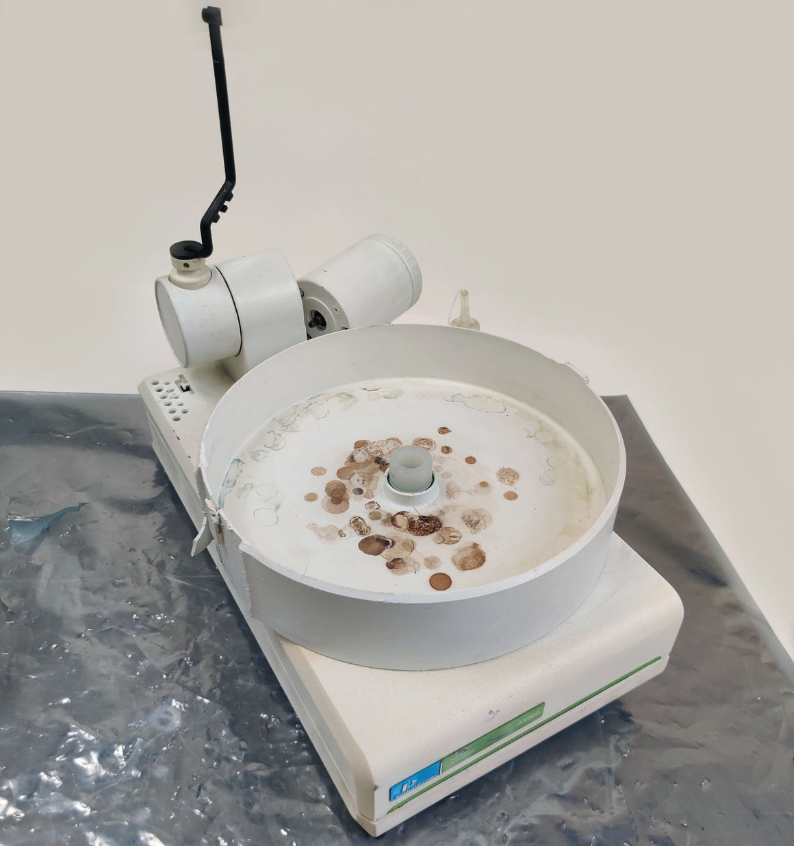 PerkinElmer AS 900 Furnace Autosampler with Tray for PinAAcle 900 N3160090 - 