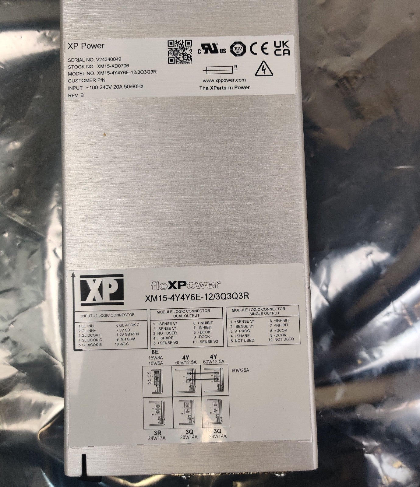  XP Power XM15-4Y4Y6E-12