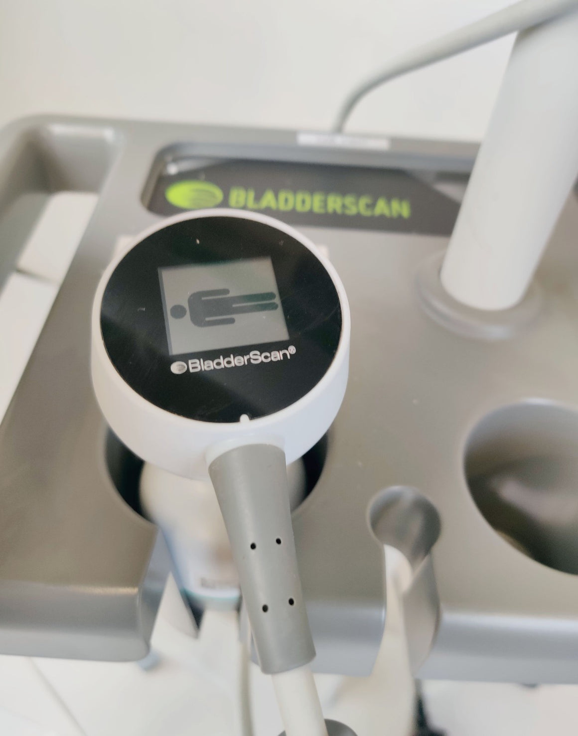 Verathon BladderScan Prime Plus 0570-0346 w 0570-0347 Probe, Stand, - 