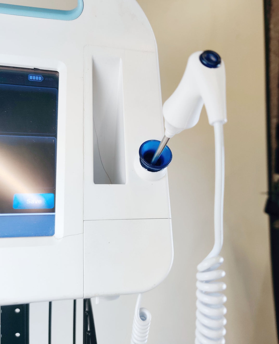 Welch Allyn Connex Vital Signs Monitor 6000 WIFI 65MTXX w Masimo, Rolling