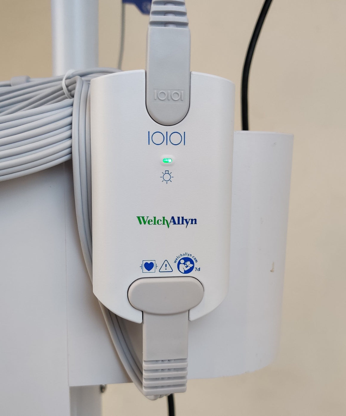 Vital Signs Monitor with ECG/EKG System Welch Allyn 68NXTX Connex 6000