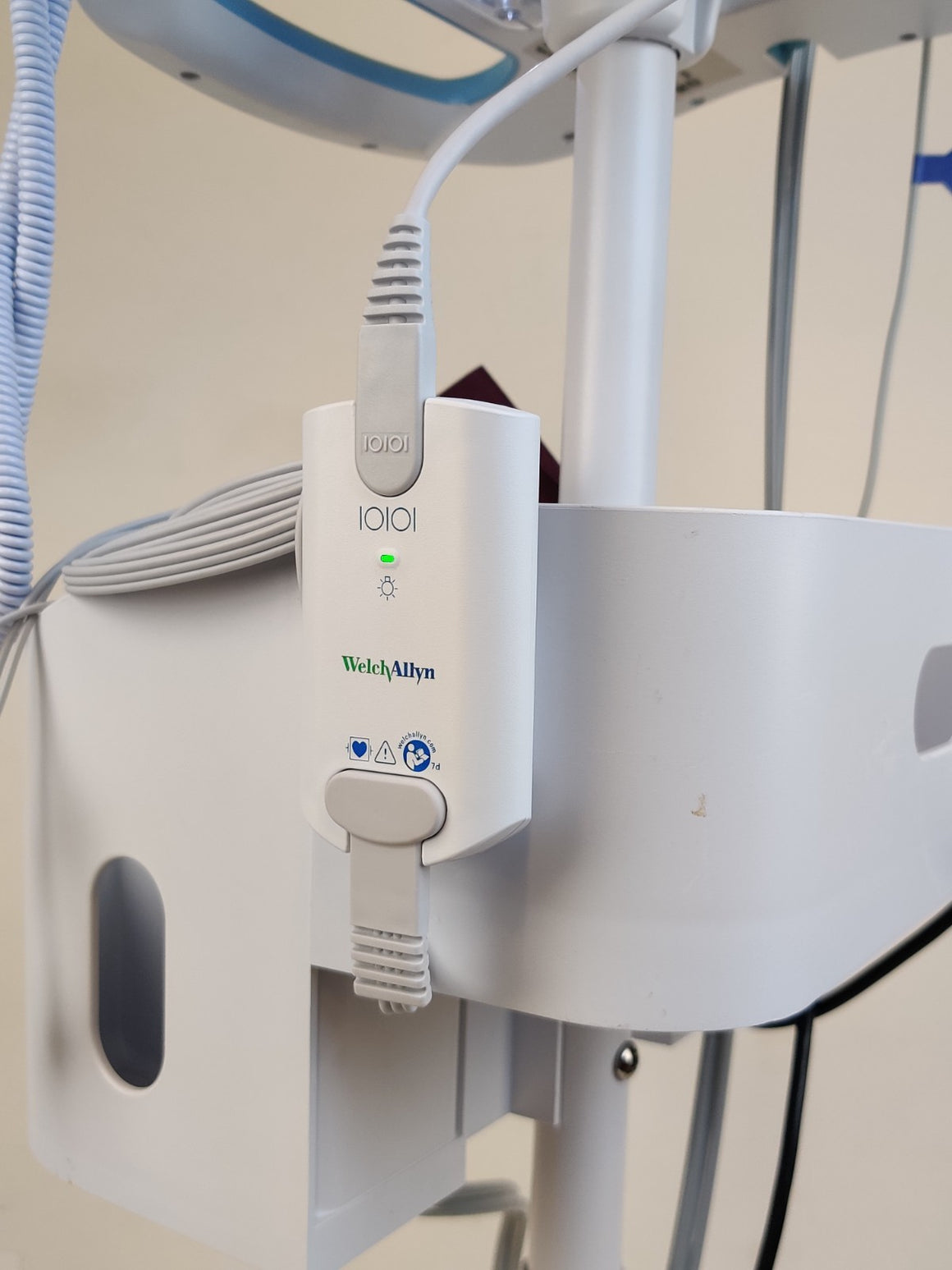 Vital Signs Monitor with ECG/EKG System Welch Allyn 68NXTX Connex 6000
