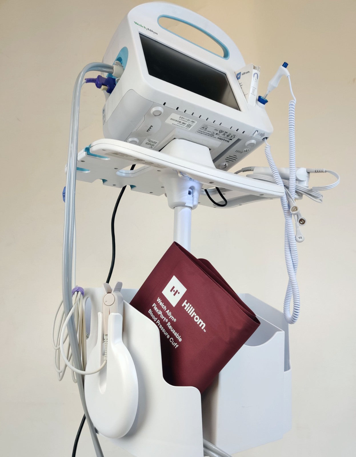 Vital Signs Monitor with ECG/EKG System Welch Allyn 68NXTX Connex 6000