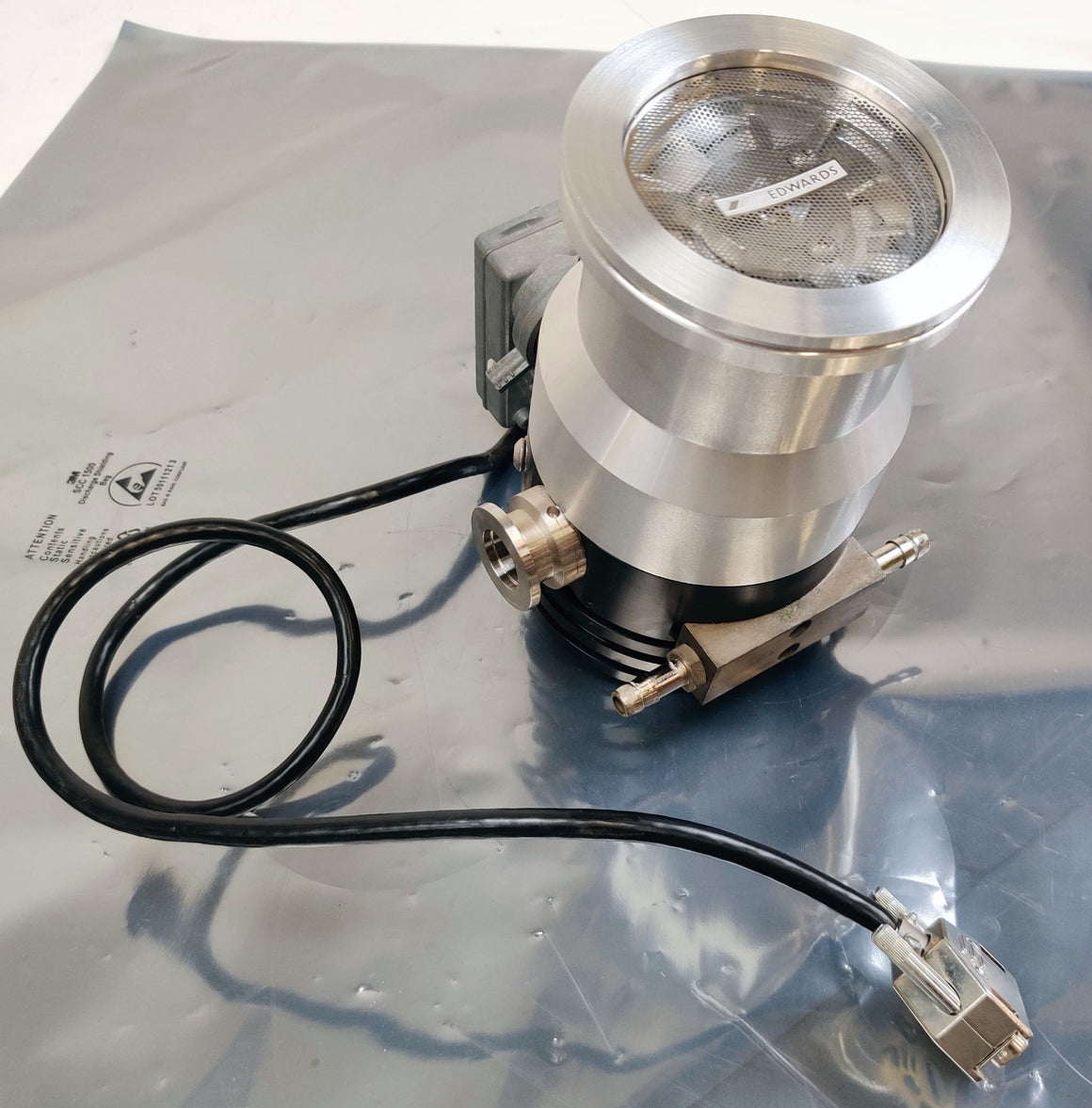 Edwards BOC EXT 70 DN 63 ISO-K Vacuum