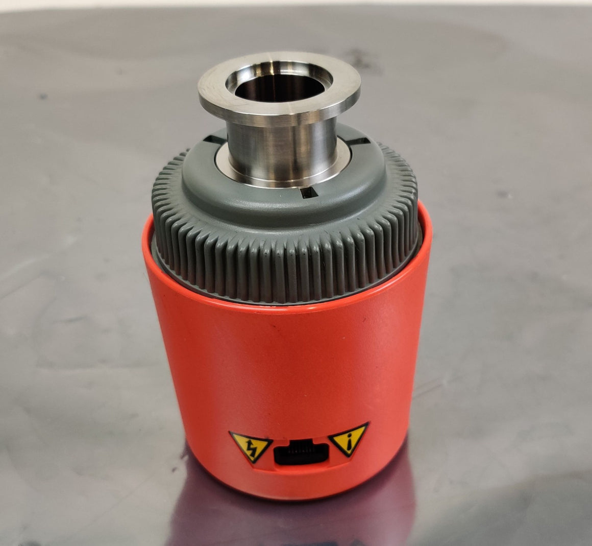 Edwards D14641000 AIM-S-NW25 Active Inverted Magnetron Gauge w Cable