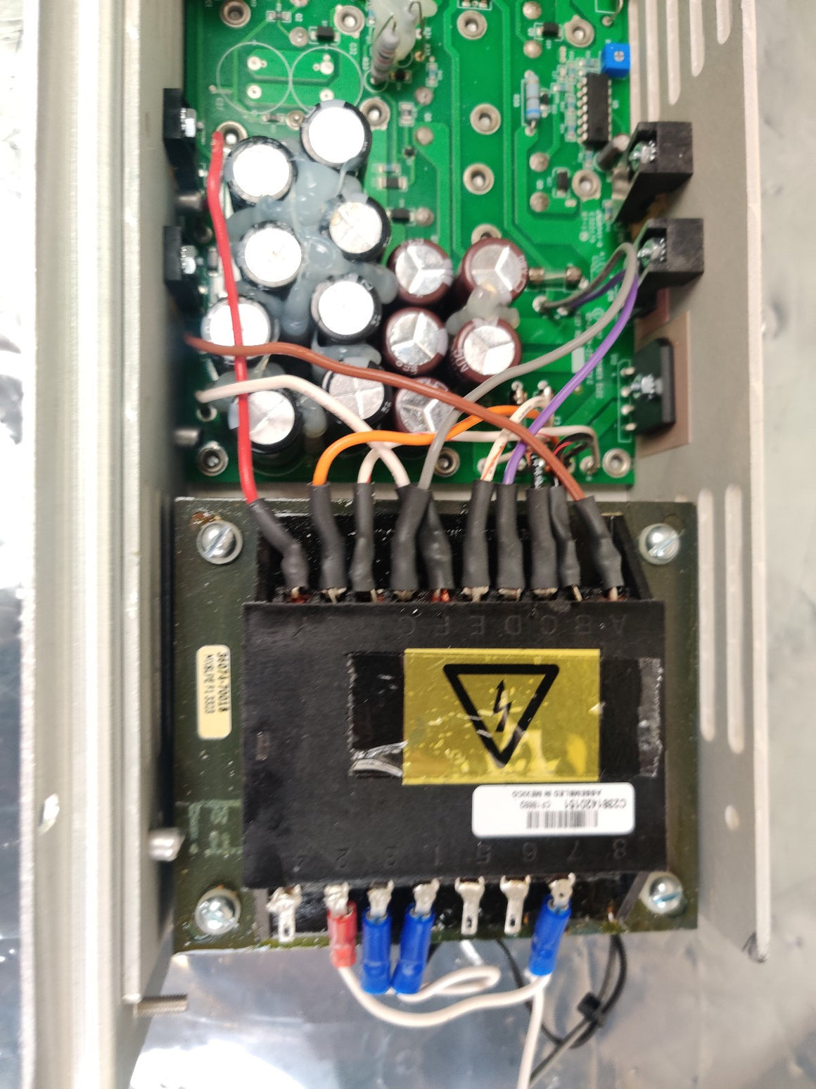 PerkinElmer Clarus 500 Gas Chromatograph N650-0212 Power Supply 240V 4.0A