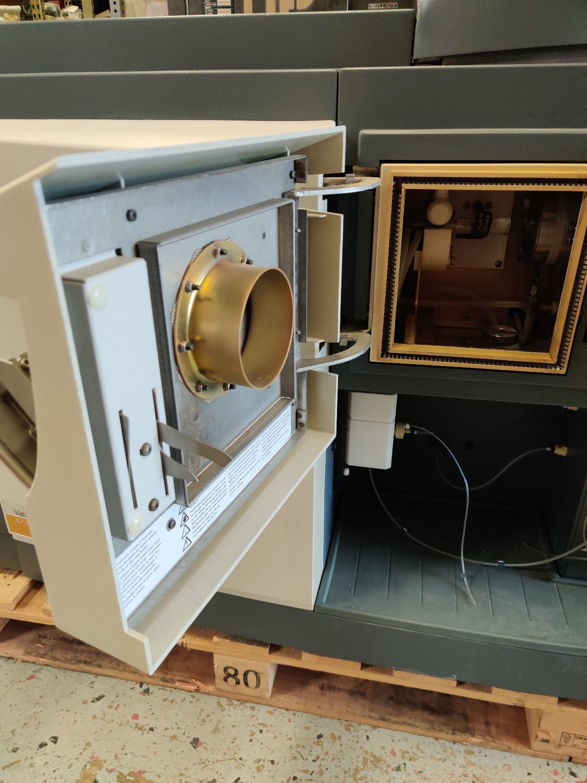 Varian 720-ES ICP Optical Emission Spectrometer with Spray Chamber - 