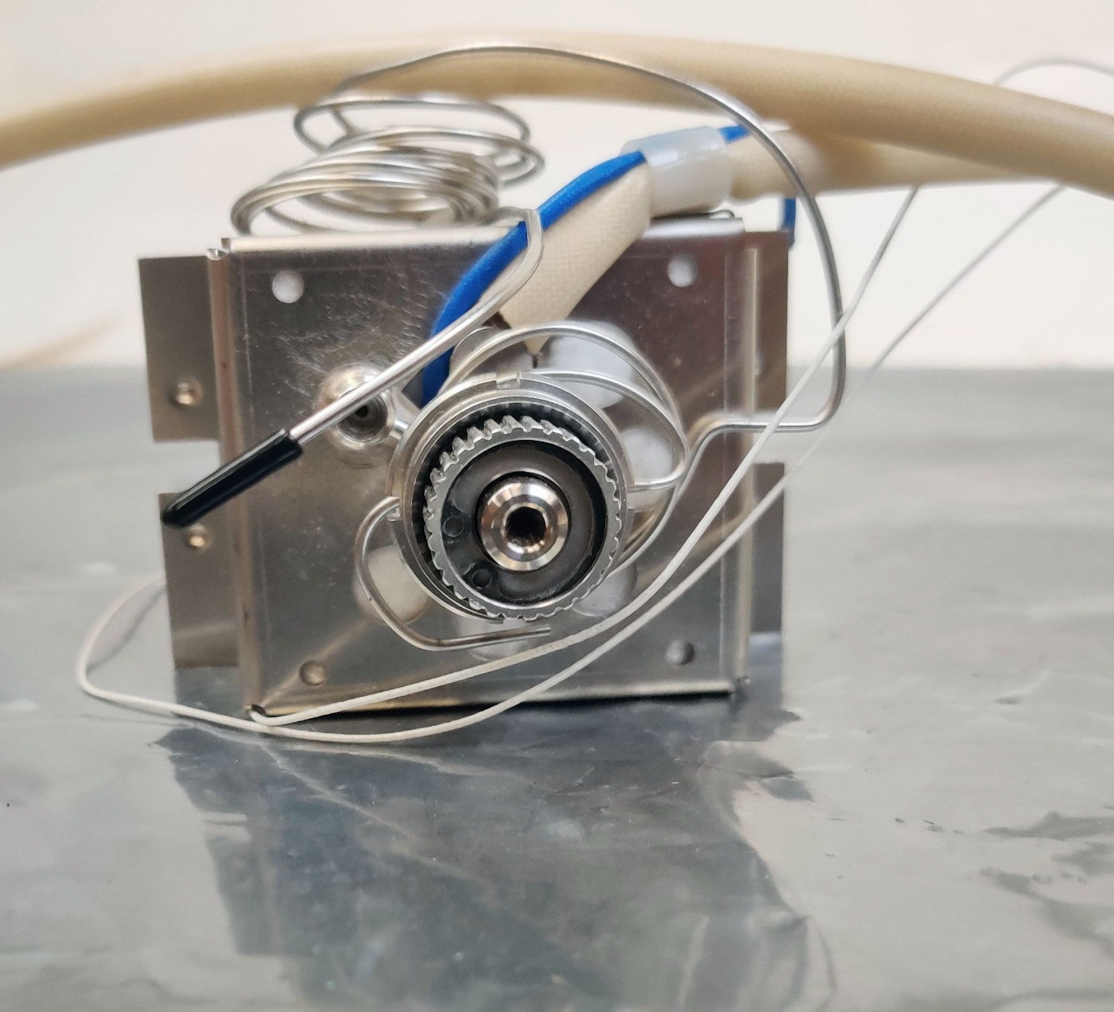 PerkinElmer Clarus Gas Chromatograph Split Splitless Capillary Injector Assembly - 