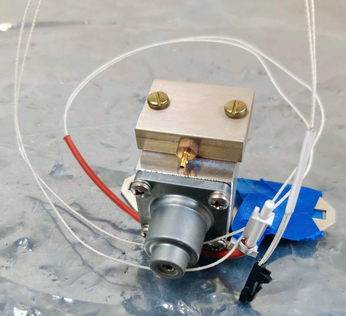 PerkinElmer Clarus 680 Gas Chromatograph N610-0006 Sensor Assy for ECD Detector - 