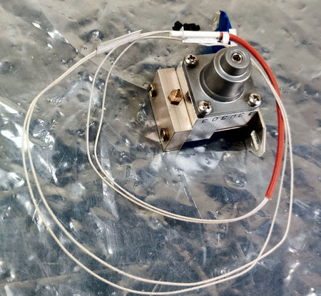 PerkinElmer Clarus 680 Gas Chromatograph N610-0006 Sensor Assy for ECD Detector - 