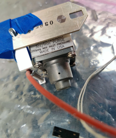 PerkinElmer Clarus 680 Gas Chromatograph N610-0006 Sensor Assy for ECD Detector - 