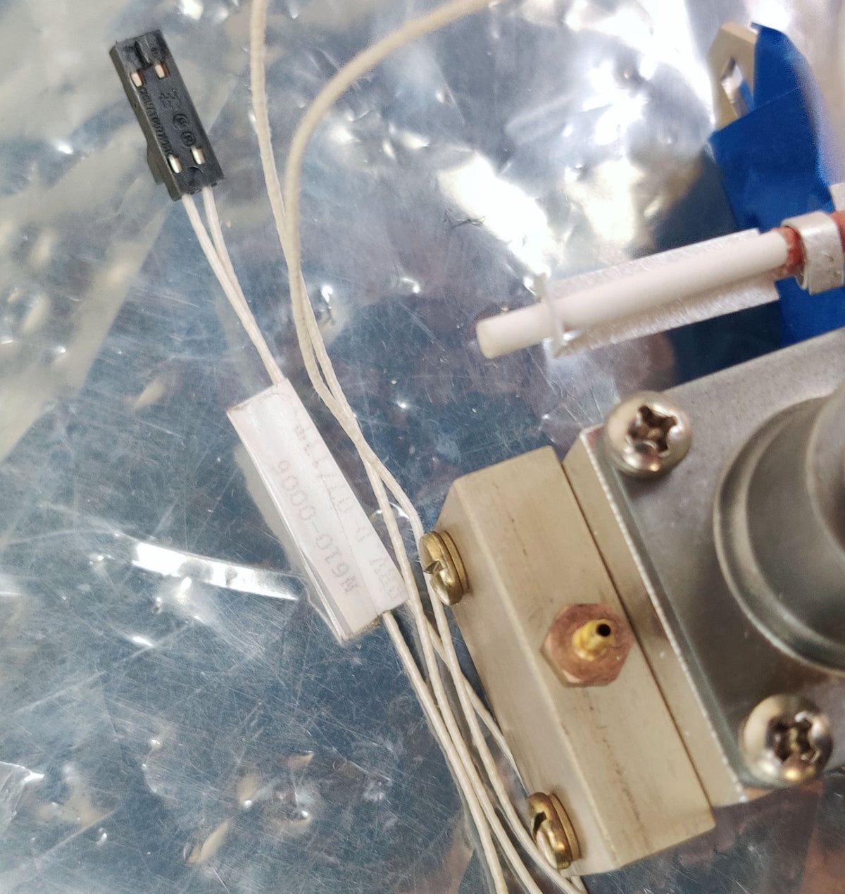 PerkinElmer Clarus 680 Gas Chromatograph N610-0006 Sensor Assy for ECD Detector - 