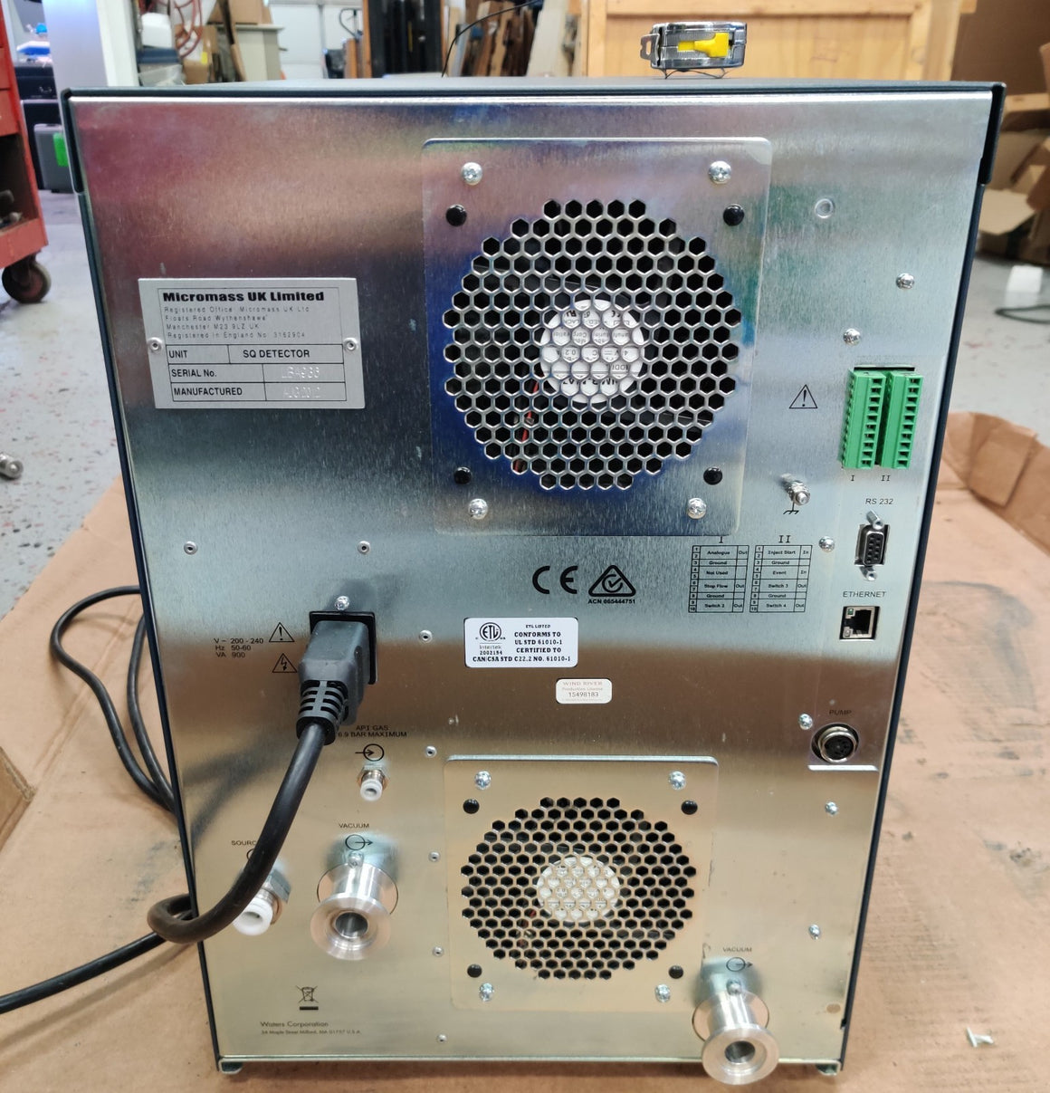 Waters Acquity UPLC SQ Detector Mass Spectrometer with Ion Source and APCI Probe