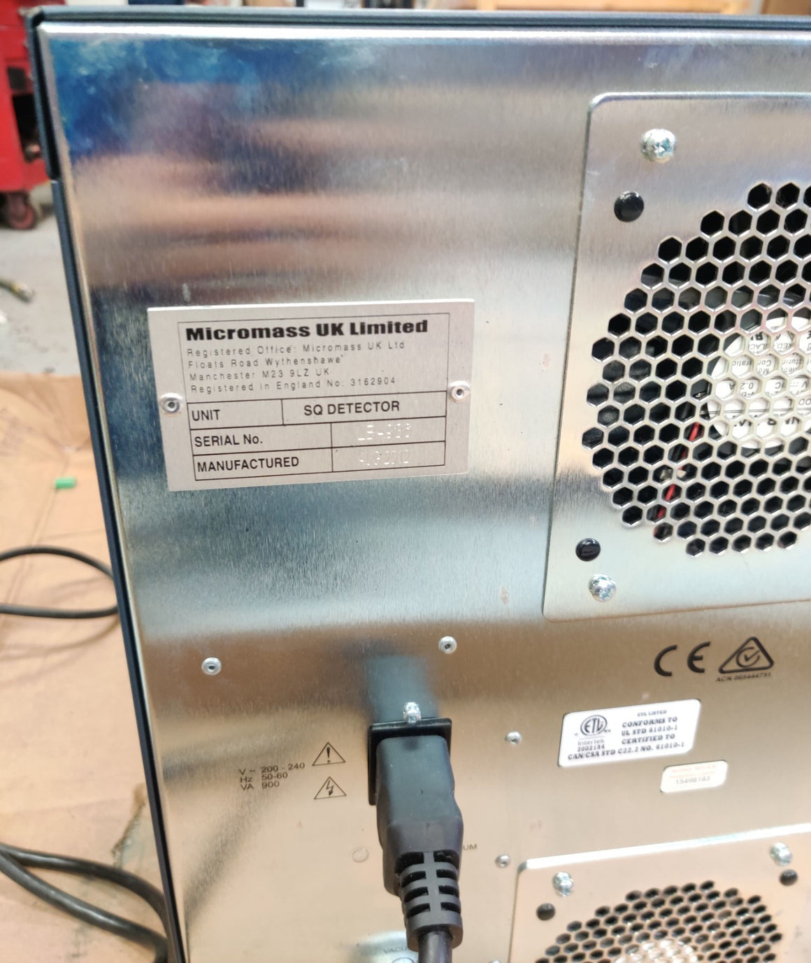 Waters Acquity UPLC SQ Detector Mass Spectrometer with Ion Source and APCI Probe